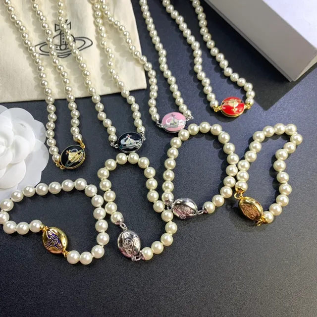 Vivienne Westwood Orb Collier de perles charm émaillé multicolore 2