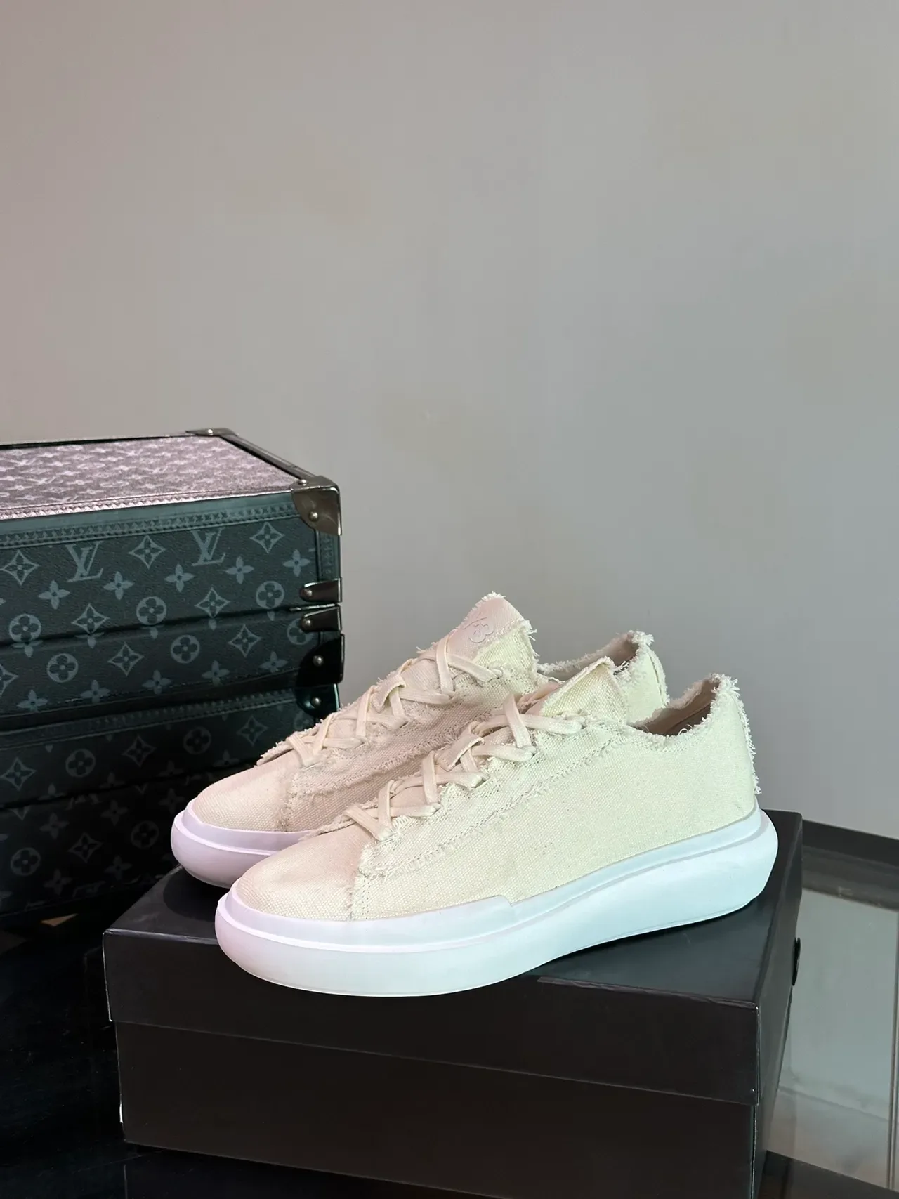 Y-3 Kaiwa Low Off-White Canvas Lifestyle Sneakers 5