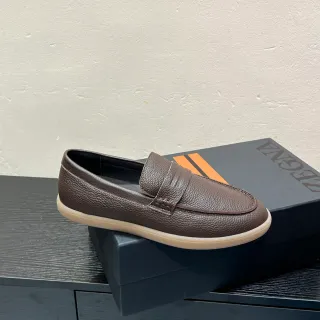 Zegna ब्राउन बेज पेबल्ड लेदर पेनी स्ट्रैप लोफर