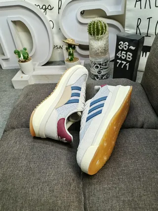Adidas Beige Blue Retro Runner Silhouette Textured Knit Upper Lifestyle Sneakers 6