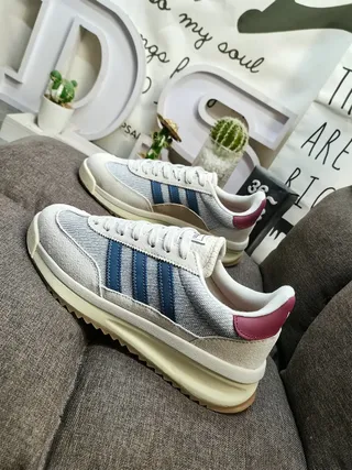 Adidas Beige Blue Retro Runner Silhouette Textured Knit Upper Lifestyle Sneakers 7