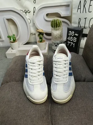 Adidas Beige Blue Retro Runner Silhouette Textured Knit Upper Lifestyle Sneakers 10