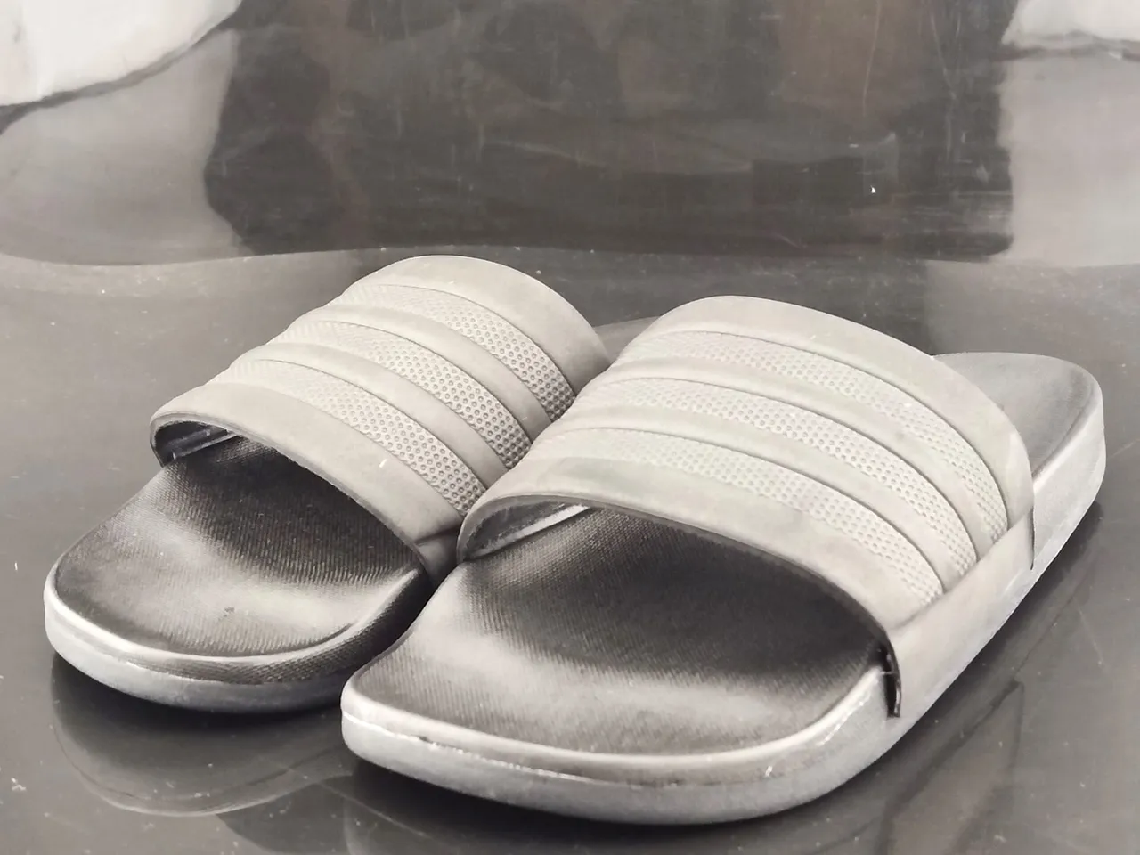 Adidas Black Monochrome Three-Stripe Strap Slippers 2