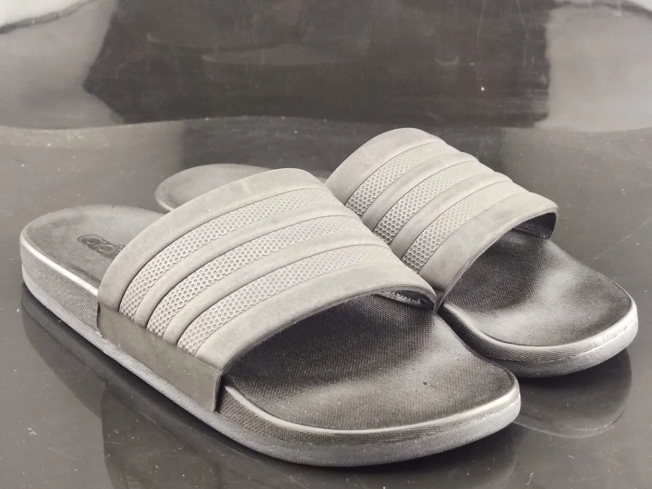 Adidas Black Monochrome Three-Stripe Strap Slippers 4
