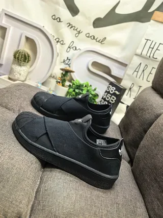 Adidas Black Slip-On Elastic Strap Lifestyle Sneakers 7