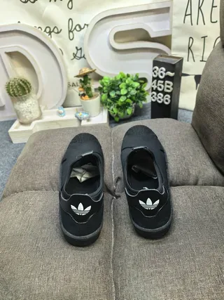 Adidas Black Slip-On Elastic Strap Lifestyle Sneakers 8