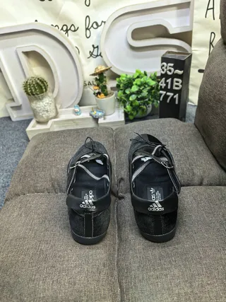 Adidas Chaussures Mary Jane Supérieur Velours Noir Détail Trois Rayures Latéral 8