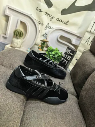 Adidas Chaussures Mary Jane Supérieur Velours Noir Détail Trois Rayures Latéral 9