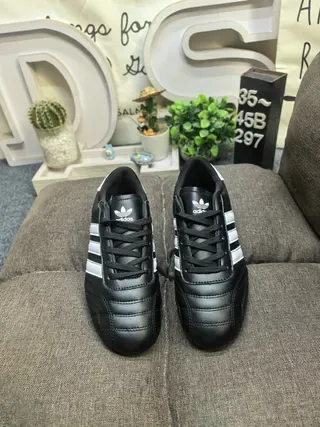 Adidas Black White Leather Upper Quilted Toe Cap Lifestyle Sneakers 10