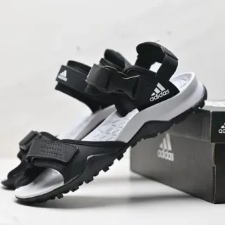 Adidas 黑色 白色 多带 可调节扣 休闲凉鞋