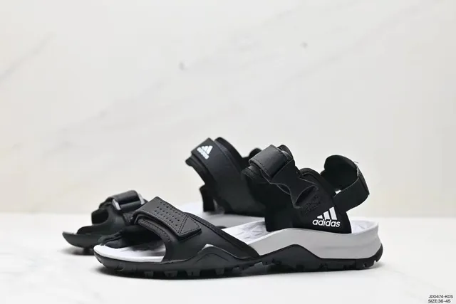 Adidas Black White Multi-Strap Adjustable Buckle Casual Sandals 7