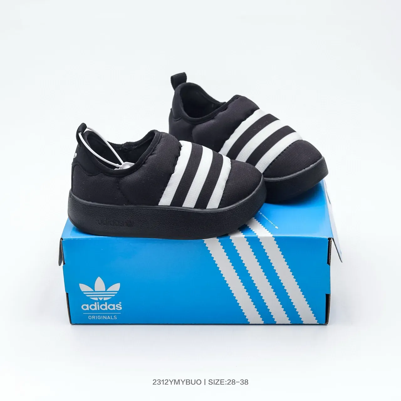 Adidas काला सफेद स्लिप-ऑन प्लेटफॉर्म सोल लाइफस्टाइल स्नीकर 11