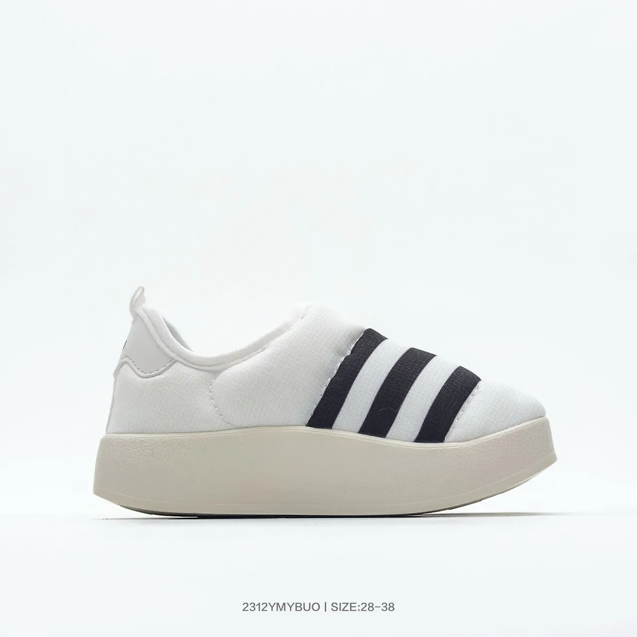 Adidas काला सफेद स्लिप-ऑन प्लेटफॉर्म सोल लाइफस्टाइल स्नीकर 13
