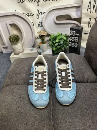 Adidas Blue Brown Low-Top Perforated Toe Lifestyle Sneakers 10