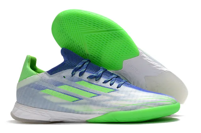 Adidas Chaussures de football indoor à silhouette basse à empiècement tricoté bleu rose 5