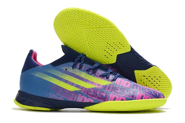 Adidas Chaussures de football indoor à silhouette basse à empiècement tricoté bleu rose 7