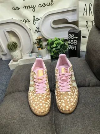 Adidas Brown Pink Polka-Dot Upper Gum Sole Lifestyle Sneakers 3