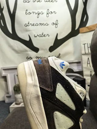 Adidas Brown White Low-Top Suede-Mesh Hybrid Lifestyle Sneakers 23