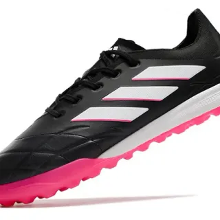 Adidas Copa Pure. 3 Black Pink क्विल्टेड सिंथेटिक टर्फ फुटबॉल जूते