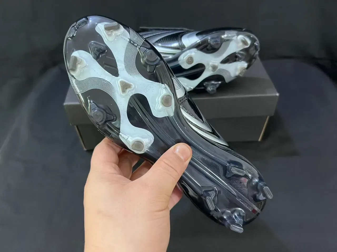 Adidas F50 Preto Prateado Onda Superfície Firme Sapatos de Futebol 2