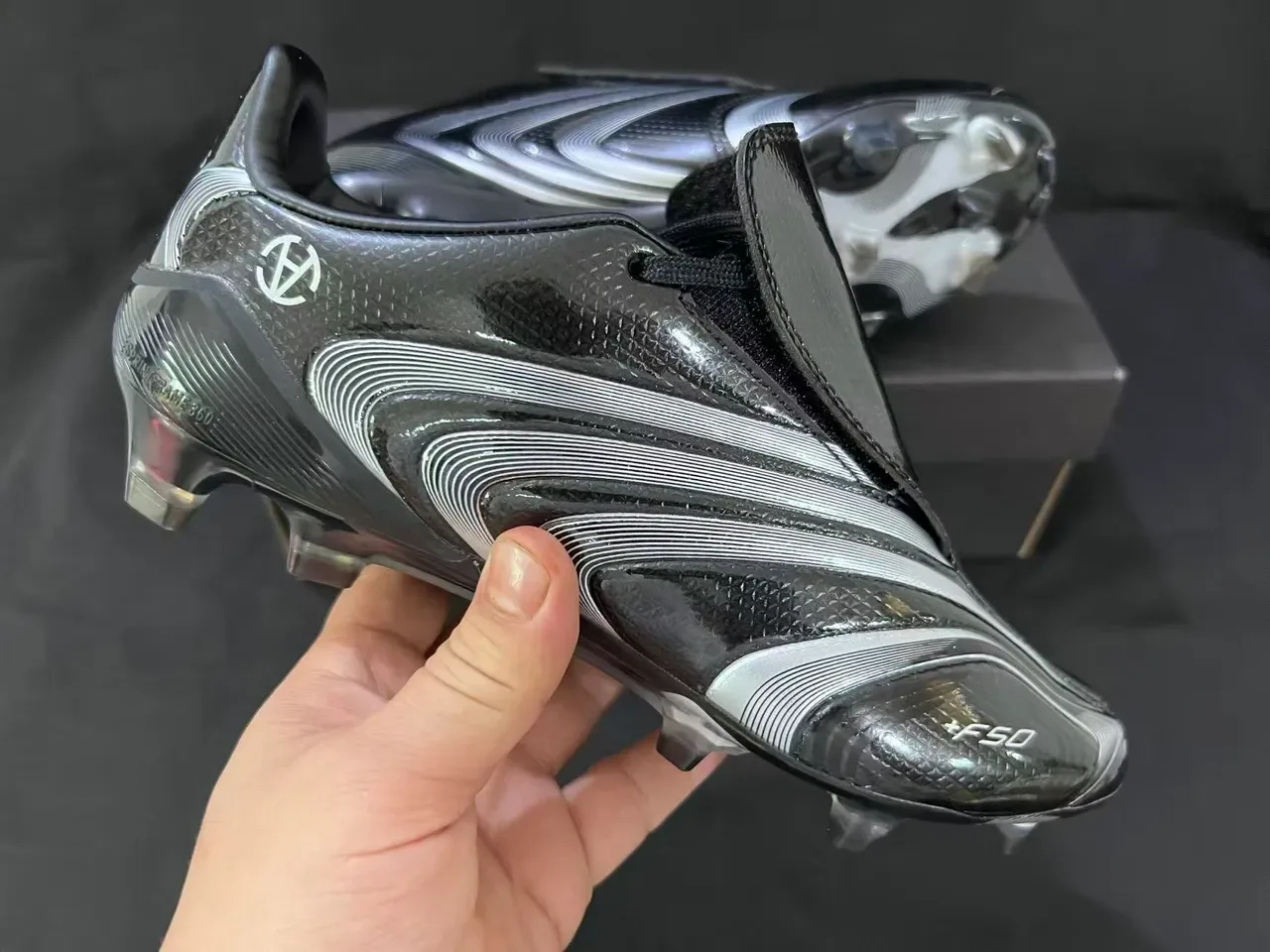 Adidas F50 Preto Prateado Onda Superfície Firme Sapatos de Futebol 6