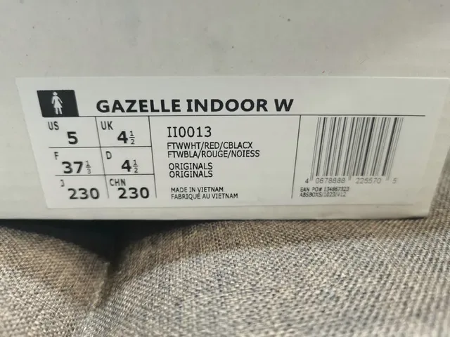 Adidas Gazelle White Red Black Hello Kitty Lifestyle Sneakers 2