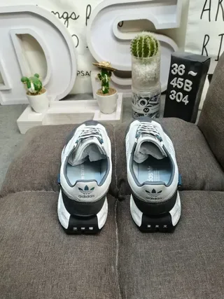 Adidas Gris Noir Rayures Triples Panneau Latéral Partie Supérieure en Matériau Mixte Chaussures Lifestyle 8