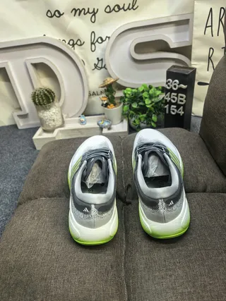 Adidas Gray Green Knit Upper Gradient Lime Stripes Running Shoes 8