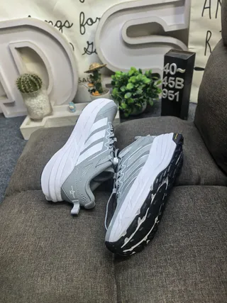 Adidas Gray Silver Mesh Upper Three-Stripe Overlay Running Shoes 6