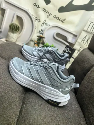 Adidas Gray Silver Mesh Upper Three-Stripe Overlay Running Shoes 7