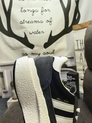 Adidas Gray White Low-Top Platform Sole Lifestyle Sneakers 23