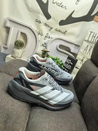 Adidas Gray White Mesh Upper Three-Stripe Side Panel Running Shoes 9