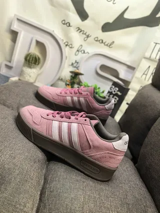 Adidas Gray Yellow Low-Top Three-Stripe Side Panel Lifestyle Sneakers 7