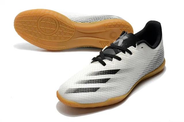 Adidas Chaussures de soccer intérieur vert violet haut en maille coupe basse lacets asymétriques 17