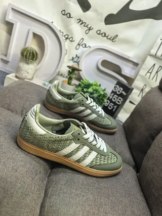 Adidas Green White Textured Knit Upper Three-Stripe Side Panel Lifestyle Sneakers 9
