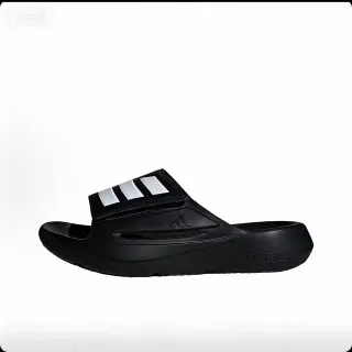 Adidas Lightstrike Slide काला-सफेद molded monolithic sole एक समायोज्य पट्टी स्लिपर