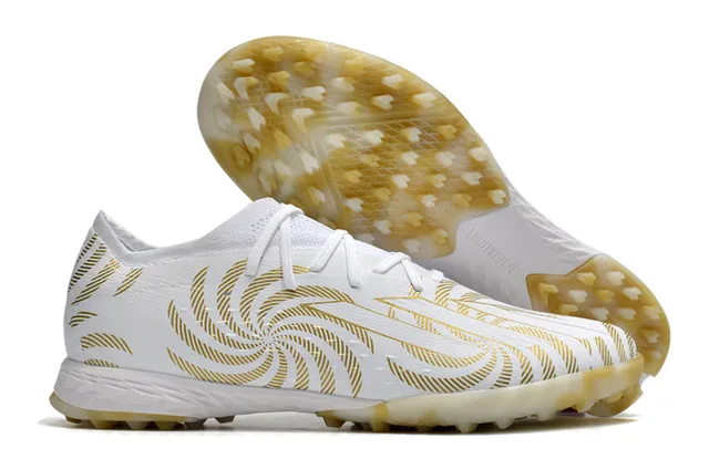 Adidas Chuteiras de futebol turf laranja e preto com upper de knit de corte baixo e sistema de amarração assimétrica 10