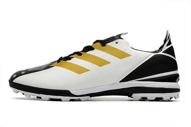 Adidas Chaussures de football orange et noir, upper synthétique, lacets asymétriques, low-cut pour gazon artificiel 8