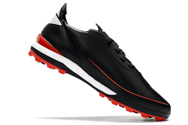 Adidas Chaussures de football orange et noir, upper synthétique, lacets asymétriques, low-cut pour gazon artificiel 16