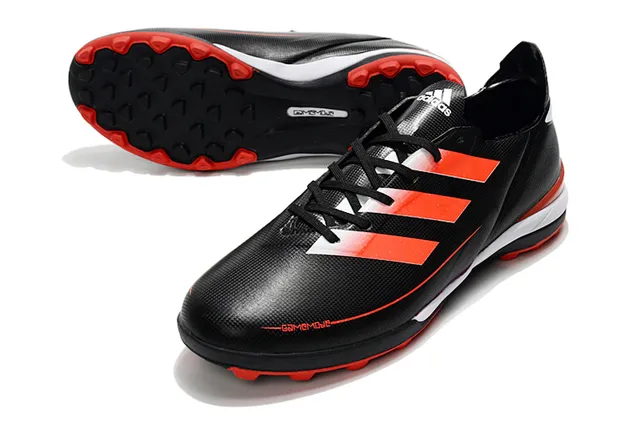 Adidas Chaussures de football orange et noir, upper synthétique, lacets asymétriques, low-cut pour gazon artificiel 18