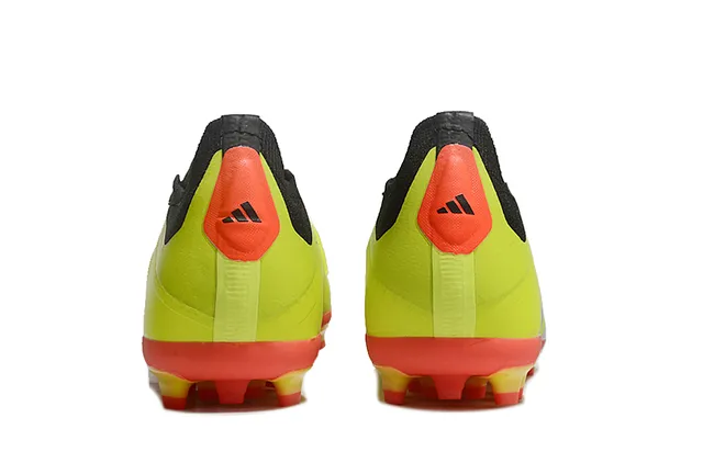 Adidas Predator Yellow Black Low-Cut Synthetic Upper Ribbed Forefoot Texture Firm-Ground Soccer Shoes 4