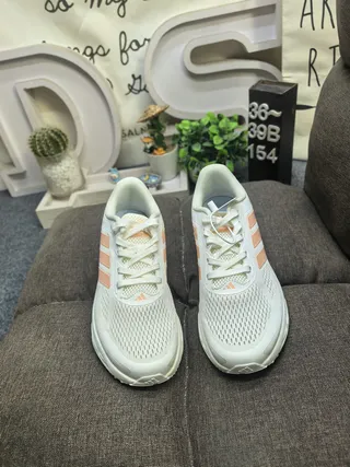 Adidas Repetitor Chaussures de course noires et cuivre 10