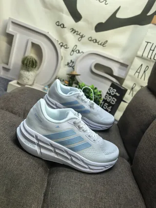 Adidas Repetitor Chaussures de course noires et cuivre 19