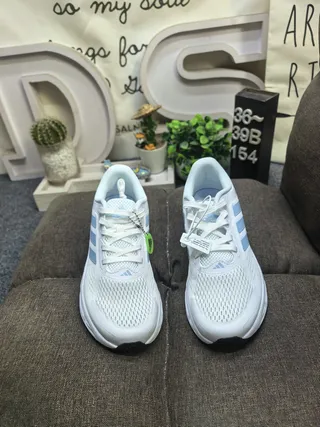 Adidas Repetitor Chaussures de course noires et cuivre 20