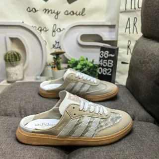 Adidas Samba 系带穆勒鞋 Beige 和 Off-White 休闲乐福鞋