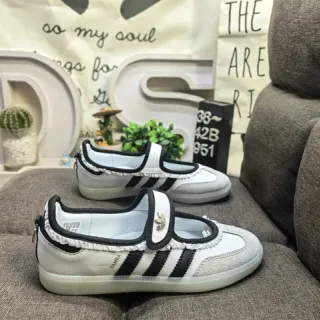 Adidas Samba Laceless Mary Jane Strap Lifestyle Sneakers