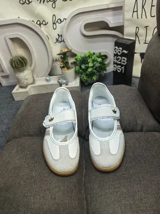 Adidas Samba Laceless Mary Jane Strap Lifestyle Sneakers 20