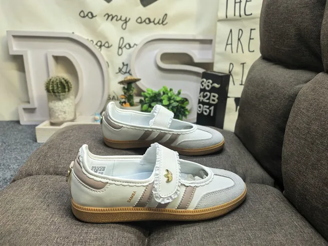 Adidas Samba Laceless Mary Jane Strap Lifestyle Sneakers 21