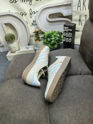 Adidas Samba OG 米色和浅蓝色生活休闲鞋 6