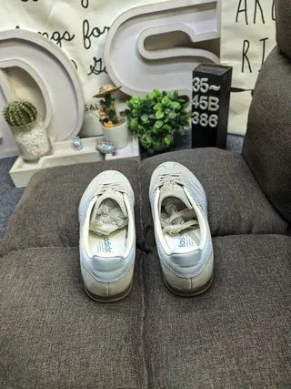 Adidas Samba OG 米色和浅蓝色生活休闲鞋 8